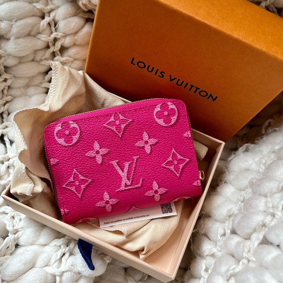 Sold x BNWT Louis vuitton Limited Edition pink canvas Lou wallet - Picture 2 of 12